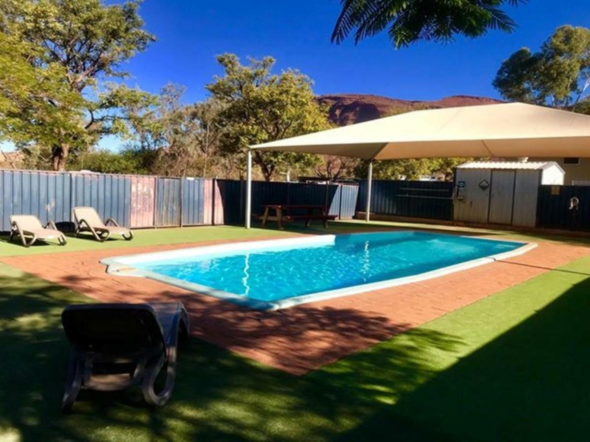 Hotel Tom Price Tourist Park Esterno foto